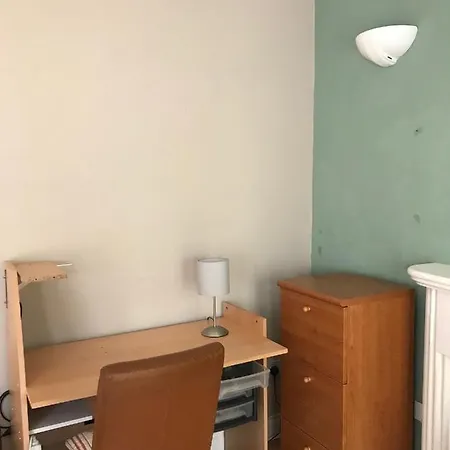 Extra Large With Office Space Alloggio in famiglia